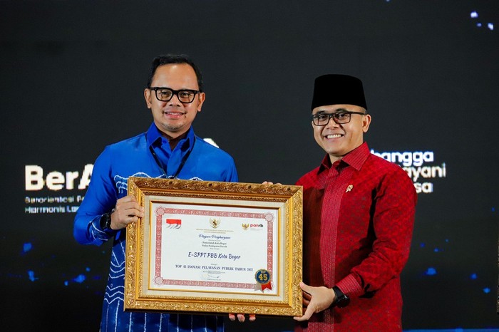 Pemkot Bogor Terima Penghargaan