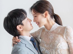 8 Foto Cantik Yaongyi, Penulis Webtoon True Beauty Viral, Resmi Menikah