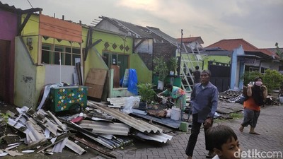 Puting Beliung Porak Porandakan Medaeng dan Bungurasih Sidoarjo