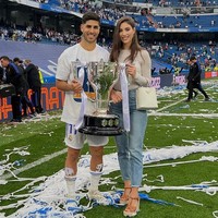 Kini Sandra dikenal luas oleh publik karena dia adalah kekasih Marco. Wanita 28 tahun itu menjadi influencer dengan lebih dari 300 ribu pengikut. Foto: dok. Instagram/@ssandragaral