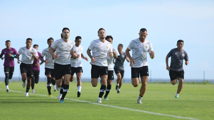 Shin Tae-yong, Latihan Timnas Indonesia