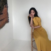 Suami Soyeon sendiri adalah gelandang yang tergabung dalam timnas Korea Selatan dan klub Daejeon Citizen. Dalam laga Piala Dunia 2022, pria 26 tahun tersebut bersama tim sempat masuk 16 besar tapi sayangnya kalah melawan Brasil kemarin. Foto: Instagram @melodysoyani