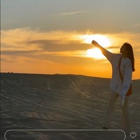 Dari postingannya, Soyeon terlihat ikut sang suami ke Qatar. Selain menemani dan mendukung Cho Yu-min, wanita 35 tahun tersebut terlihat jalan-jalan.Foto: Instagram @melodysoyani