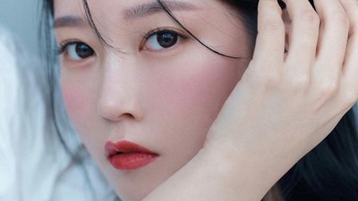 Foto Mantan Idol KPop yang Jadi Istri Pemain Bola Ganteng, Lebih Tua 9 Tahun