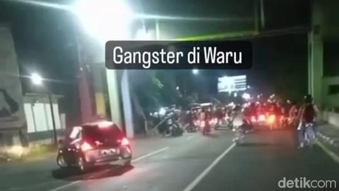 Tangkapan layar video viral gangster di Waru, Sidoarjo