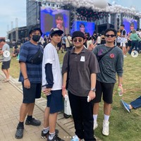 Dalam konser Head in the Clouds 2022 menampilkan Jackson Wang, NIKI, hingga Rich Brian. Selain di Jakarta, HITC juga akan digelar di Manila pada 9 hingga 10 Desember 2022. Foto: Instagram/@yunishara36