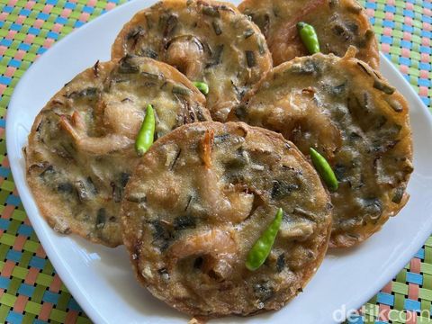 5 Tempat Jajan Bakwan khas Pontianak yang Renyah Gurih untuk Ngemil