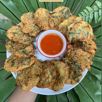 5 Tempat Jajan Bakwan khas Pontianak yang Renyah Gurih untuk Ngemil