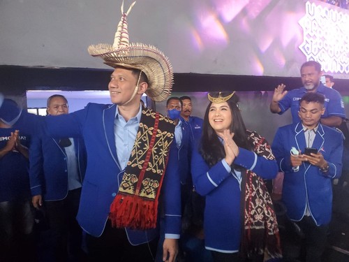 Agus Harimurti Yudhoyono (AHY) saat melantik 22 pengurus DPC Partai Demokrat Kabupaten dan Kota se-Provinsi NTT.