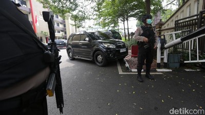 Antisipasi Serangan, Polres Jakarta Selatan Dijaga Ketat