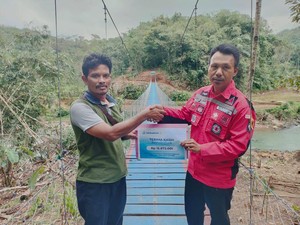 Berkat Sahabat Baik, Kini Jembatan di Desa Pagerbumi Berdiri Lagi