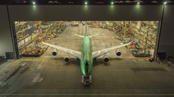 Selain penggunaan itu, 747 sebagai pesawat penumpang telah ketinggalan zaman. Maskapai telah beralih dari pesawat dengan empat mesin yang boros bahan bakar (Foto: Boeing)