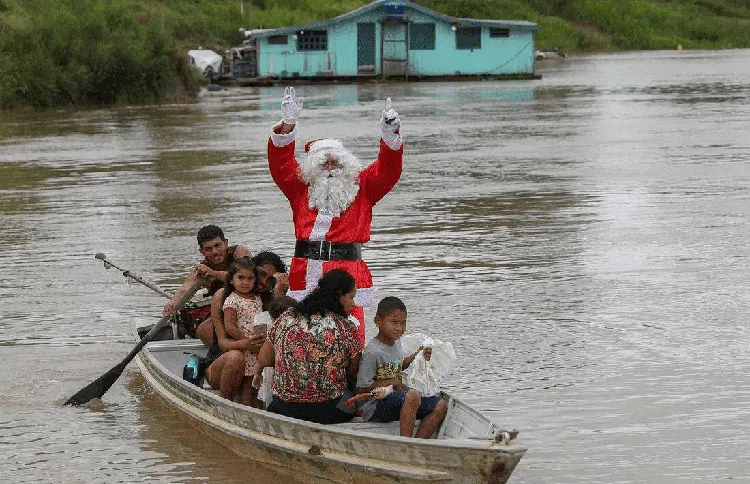 Bukan Rusa, Ini Kendaraan Santa-santa di Berbagai Belahan Dunia