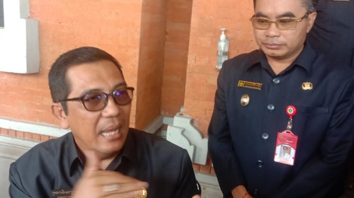 Bupati I Komang Gede Sanjaya dan Wakil Bupati Edi Wirawan usai sidang paripurna di DPRD Tabanan, Rabu (7/12/2022). (Istimewa)