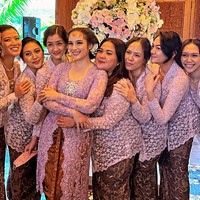 Malam Midodareni disebut juga sebagai pangarip-arip, yakni malam menjelang hari pernikahan. Foto: Instagram/@chelseaislanfc.mks