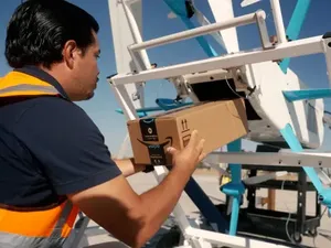 Penampakan Perdana Kurir Taksi Terbang Amazon Terbaru