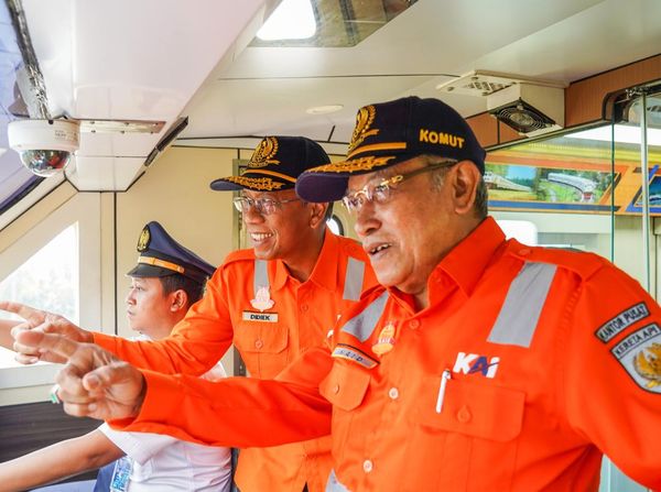 Duet Dirut KAI dan Said Aqil Cek Angkutan Jelang Nataru