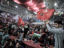 Kemenangan Maroko atas Spanyol lewat adu penalti disambut meriah para penggemarnya di Palestina.  