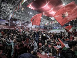 Diketahui Maroko dan Palestina memiliki kedekatan bilateral yang erat. Timnas Maroko sendiri selalu mengibarkan bendera Palestina di stadion Piala Dunia.  