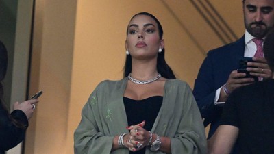 Foto Georgina Rodriguez Nonton Piala Dunia Tak Senyum, Ronaldo Jadi Cadangan
