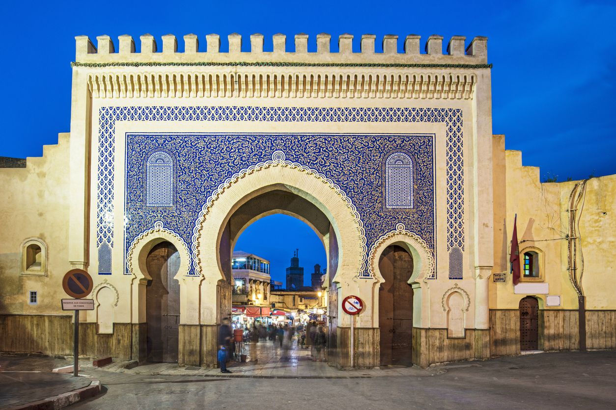 Gerbang Bab Bou Jeloud di Fez, Maroko