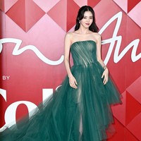 Han So Hee hadir sebagai brand ambassador untuk produk kosmetik Inggris, Charlotte Tilbury. Foto: Getty Images