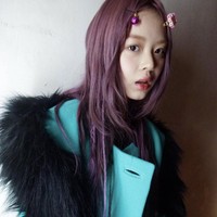 Dan pada Minggu (4/12/2022) kemarin, Gucci kembali mengunggah foto brand ambassador terbarunya di Twitter. Terlihat gaya edgy Hanni NewJeans memakai koleksi Gucci Cruise 2023 untuk pemotretannya bersama majalah W Korea. Foto: Instagram