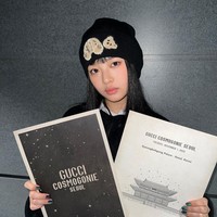 Pada Jumat (28/10/2022), Gucci mengumumkan Hanni NewJeans sebagai brand ambassador terbaru yang ikut menyukseskan campaign Gucci Cosmogenie Show, peragaan busana yang menampilkan karya desainer Italia, Alessandro Michele. Foto: Instagram