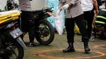 Foto-foto Sisa Proyektil Bom Bunuh Diri di Polsek Astana Anyar