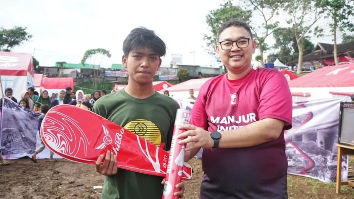 KONI Cianjur Gelar Kegiatan Social Healing untuk Korban Gempabumi yang serentak dilaksanakan di 20 desa di Kecamatan Cugenang dan Kecamatan Cilaku, Cianjur, Minggu (4/1/2022).