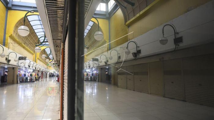 Kok Mal Blok M Sekarang Jadi Begini? Mal yang terletak di bawah Terminal Blok M itu sempat menjadi tujuan pusat berbelanja warga Jakarta di era tahun 1990-an. Kini banyak kios yang tutup dan sepi pengunjung.