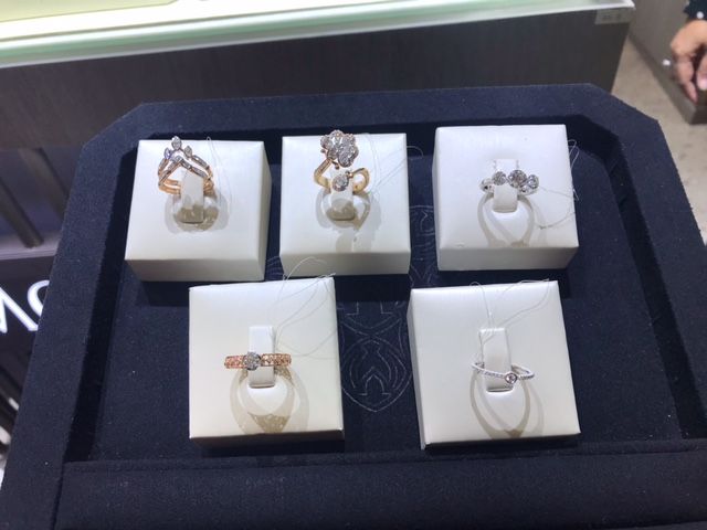 Koleksi cincin MONDIAL