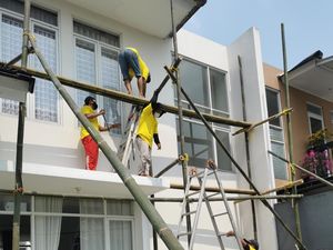 2 Cara Mengatasi Tembok Rembes Saat Musim Hujan
