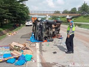 Mobil Relawan Gempa Cianjur Kecelakaan di Tol Cipali, Satu Orang Tewas!
