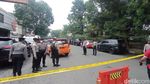Suasana Pascaledakan Bom Bunuh Diri di Polsek Astana Anyar