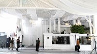 TNI juga disiagakan di lokasi.