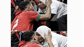 Doa Ibu yang mengantarkan Maroko menang lawan Spanyol. Foto: Twitter