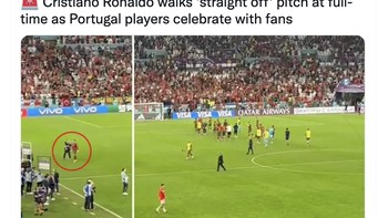Ronaldo disorot karena tampak tidak ikut merayakan kemenangan Portugal saat laga usai. Foto: Twitter