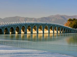 Foto: Keajaiban Jembatan 17 Lengkung di China