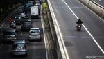 Nggak Ada Takutnya, Pemotor Makin Berani Terobos JLNT Casablanca