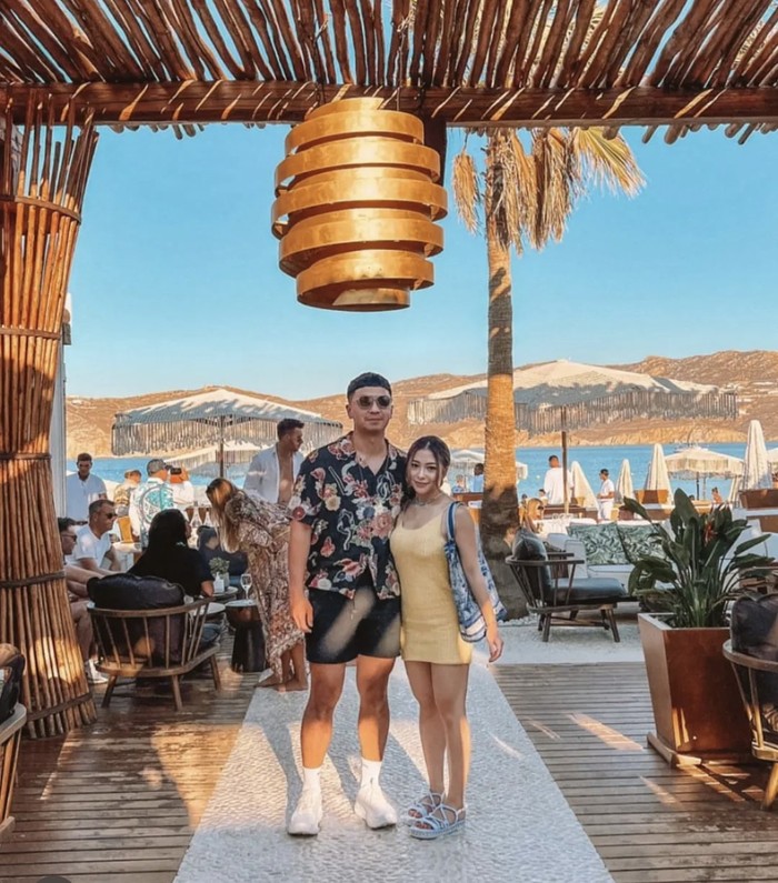 Nikita Willy Asyik Kulineran Bareng Suami dan Teman di Luar Negeri Nikita Willy Asyik Kulineran Bareng Suami dan Teman di Luar Negeri