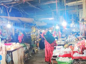Jelang Natal Harga Bahan Pokok di Pasar Pabaeng-baeng Makassar Merangkak Naik