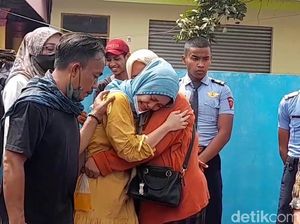 Isak Tangis Keluarga Iringi Pemakaman Lord Rangga di Brebes