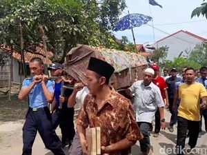 Lord Rangga Sunda Empire Dimakamkan di Kampung Halaman Brebes