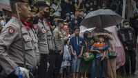 Foto-foto Pemakaman Polisi Korban Bom Bunuh Diri Di Astana Anyar