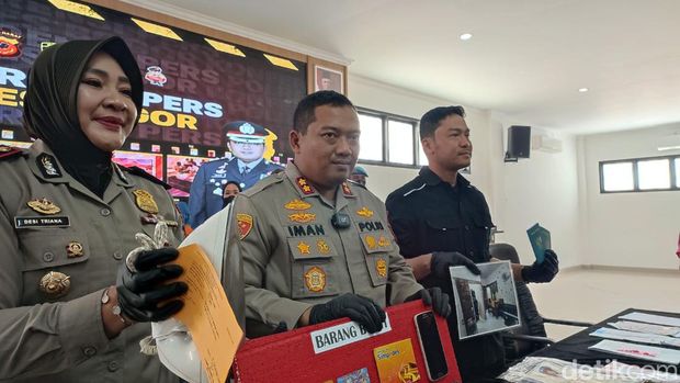 Polisi menangkap 2 orang terkait pengiriman TKW ilegal yang ditampung di Bogor.