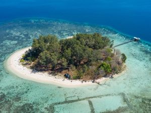 16 Tempat Wisata Populer di Sulsel, Pantai Eksotis hingga Negeri di Atas Awan