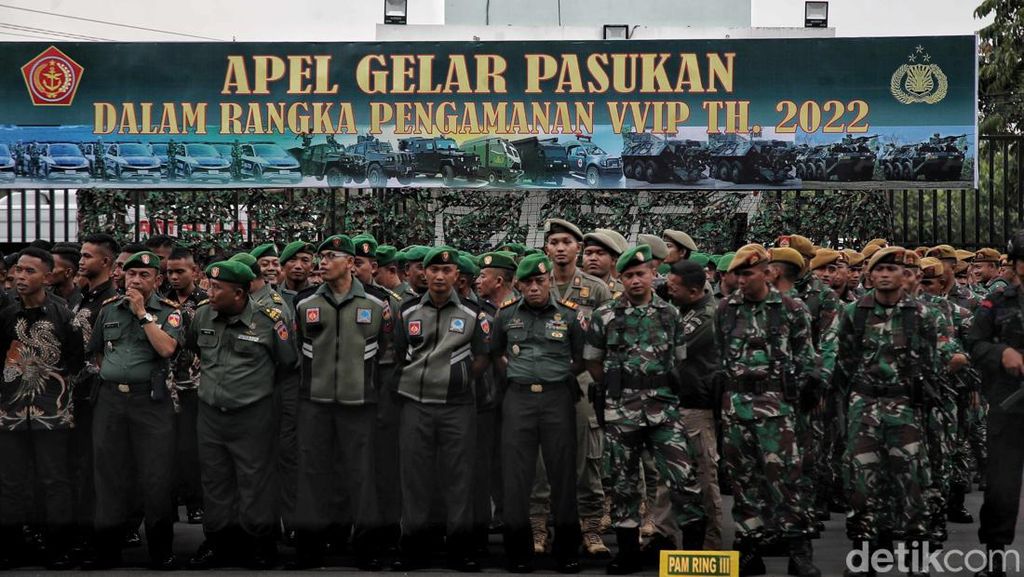 TNI-Polri Gelar Apel Pengamanan Pernikahan Kaesang dan Erina