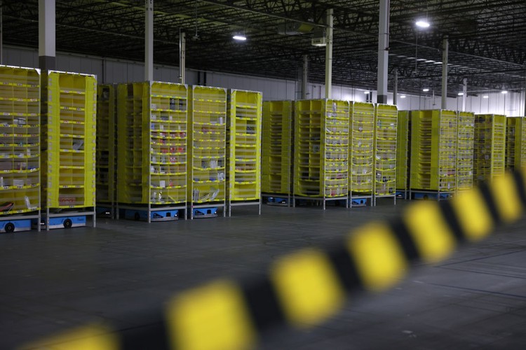 Robot Amazon Robot Amazon
