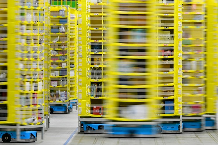 Robot Amazon Robot Amazon
